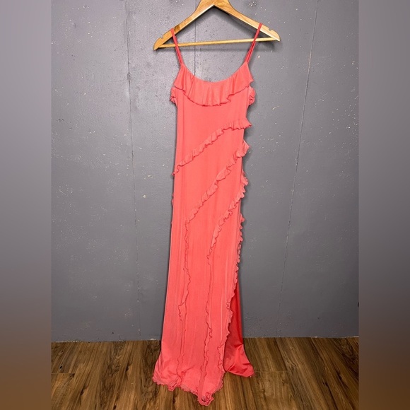 Princess Polly Valerian Frill Maxi Dress (8) - Picture 4 of 9